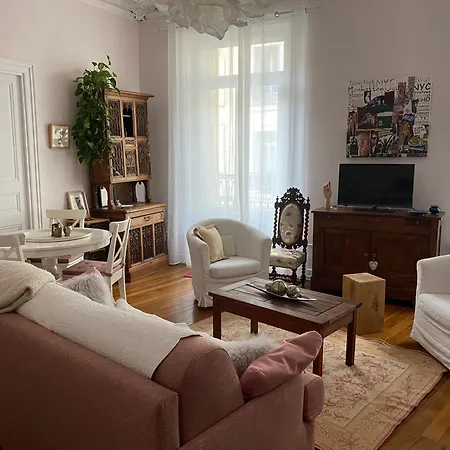 Appartement La Dame Du Puy - T3 - *